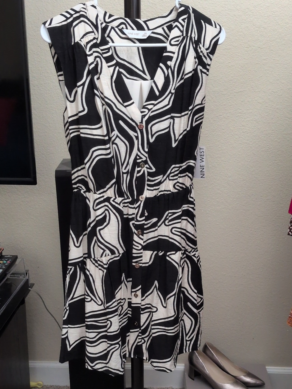 Nine West Black & White Abstract Button-Front Midi Dress